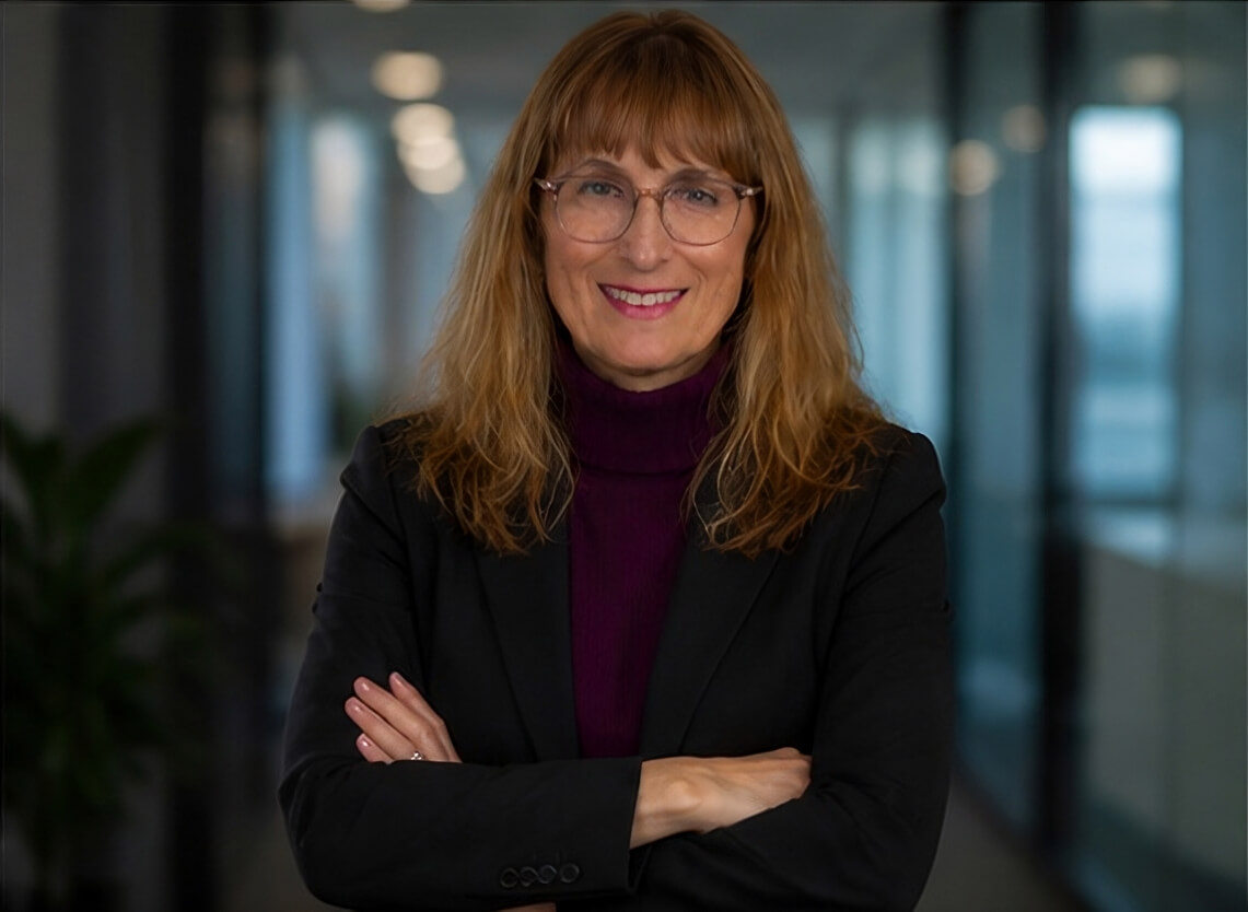 Janet Goldstein-Ball in session